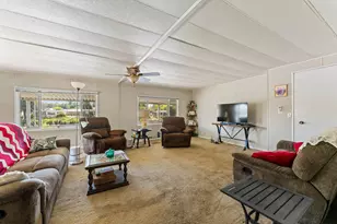 286 Lakeview Dr, Grants Pass, OR 97526 - Photo 17