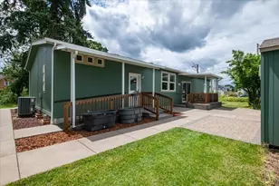 1017 N 2nd St, Jefferson, OR 97352 - Photo 1