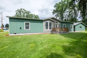 1017 N 2nd St, Jefferson, OR 97352 - Photo 7