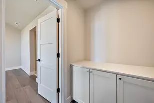 20516 NE Empire Ave, Bend, OR 97701 - Photo 21