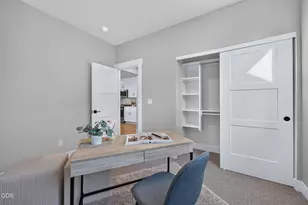 20516 NE Empire Ave, Bend, OR 97701 - Photo 27