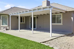 1431 Yellowstone Ave, Medford, OR 97504 - Photo 9