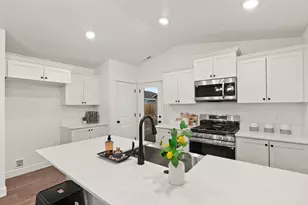 458 NW Birdie Ln, Madras, OR 97741 - Photo 11