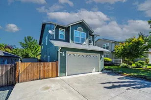 3464 Poppywoods Dr, Medford, OR 97504 - Photo 3