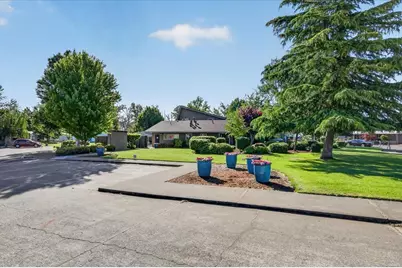 2252 Table Rock #SPC 100, Medford, OR 97501 - Photo 21