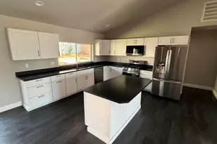 5155 Lyptus Ln, Klamath Falls, OR 97601 - Photo 3