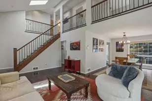 973 NE Paula Dr, Bend, OR 97701 - Photo 9