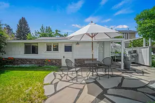 335 SW Mc Kinley Ave, Bend, OR 97702 - Photo 47