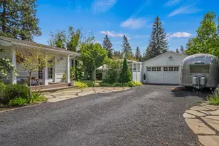335 SW Mc Kinley Ave, Bend, OR 97702 - Photo 3
