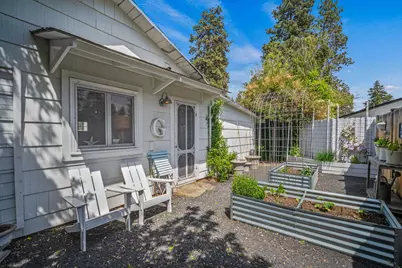 335 SW McKinley Avenue, Bend, OR 97702 - Photo 67