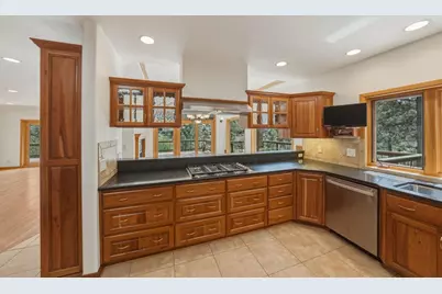 637 NW Silver Buckle Road, Bend, OR 97703 - Photo 17
