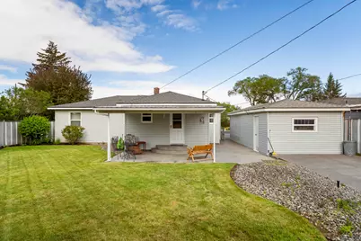 946 SW 13th Street, Redmond, OR 97756 - Photo 39