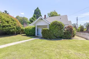 623 SE M St, Grants Pass, OR 97526 - Photo 23