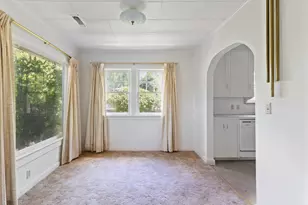 623 SE M St, Grants Pass, OR 97526 - Photo 5