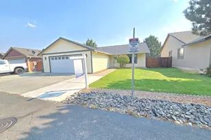 577 SE Sugar Pine Way, Madras, OR 97741 - Photo 3