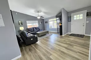 577 SE Sugar Pine Way, Madras, OR 97741 - Photo 5