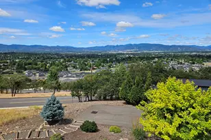 3250 Annapolis Dr, Medford, OR 97504 - Photo 37