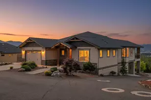 3250 Annapolis Dr, Medford, OR 97504 - Photo 1