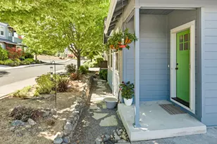 969 Overlook Dr, Ashland, OR 97520 - Photo 3