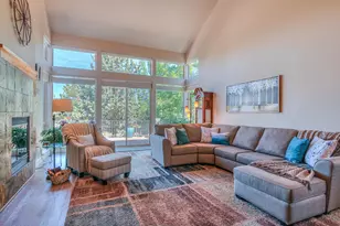 10737 Village Loop, Redmond, OR 97756 - Photo 9