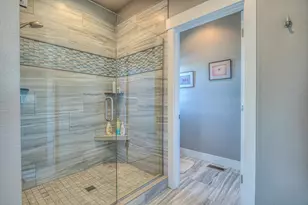 1194 Highland View Loop, Redmond, OR 97756 - Photo 21