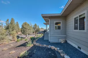 1194 Highland View Loop, Redmond, OR 97756 - Photo 5