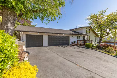 727 Hillside Avenue, Klamath Falls, OR 97601 - Photo 9