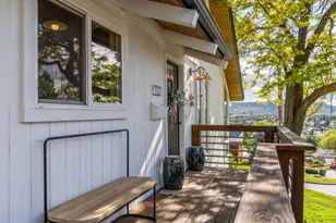 727 Hillside Ave, Klamath Falls, OR 97601 - Photo 11