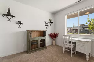 694 N Reed St, Sisters, OR 97759 - Photo 19