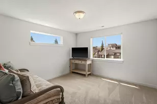 694 N Reed St, Sisters, OR 97759 - Photo 27