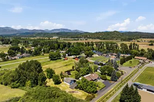 992 Auby Way, Grants Pass, OR 97527 - Photo 37