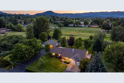 992 Auby Way, Grants Pass, OR 97527 - Photo 1
