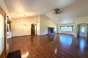 992 Auby Way, Grants Pass, OR 97527 - Photo 17