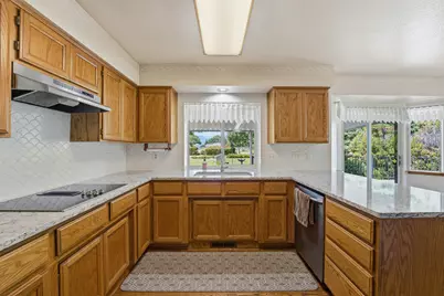 992 Auby Way, Grants Pass, OR 97527 - Photo 13