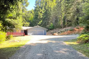 252 Hamilton Heights Ln, Glendale, OR 97442 - Photo 3
