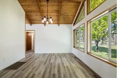 9871 Old Wagon Road, Klamath Falls, OR 97601 - Photo 11