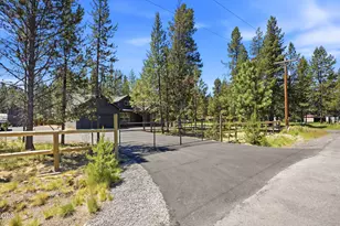 55827 Wood Duck Dr, Bend, OR 97707 - Photo 3
