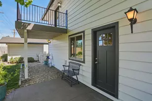 61573 E Lake Dr, Bend, OR 97702 - Photo 51