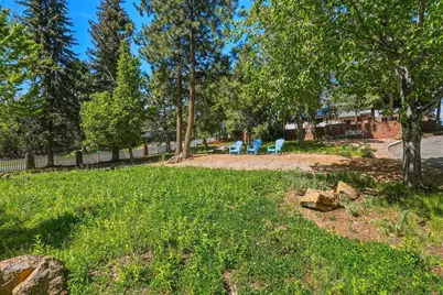61573 E Lake Drive, Bend, OR 97702 - Photo 7