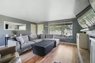 664 SW 35th St, Redmond, OR 97756 - Photo 3