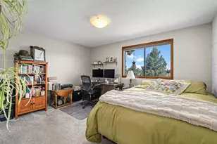 4050 SW Highland Ave, Redmond, OR 97756 - Photo 19
