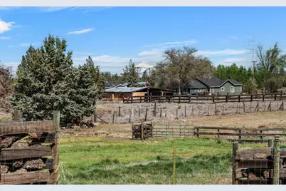4050 SW Highland Avenue, Redmond, OR 97756 - Photo 29