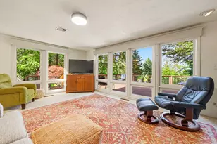 880 S Oregon St, Jacksonville, OR 97530 - Photo 13