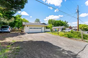 210 Sky Crest Dr, Grants Pass, OR 97527 - Photo 21