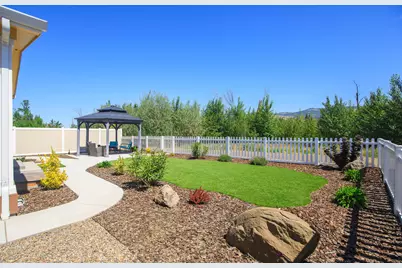 333 Mountain View Drive #28, Talent, OR 97540 - Photo 25
