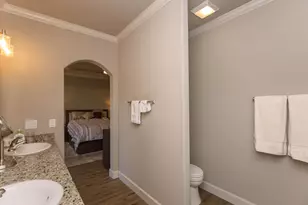 333 Mountain View Dr, Talent, OR 97540 - Photo 15