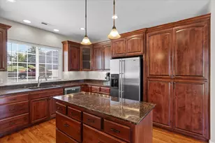 1174 Highlands Dr, Eagle Point, OR 97524 - Photo 13