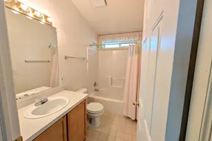 1188 NE 27th St, Bend, OR 97701 - Photo 11