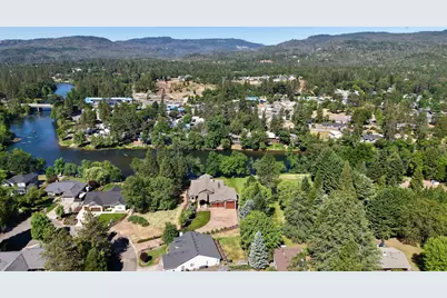 1030 Anglers Place, Shady Cove, OR 97539 - Photo 3