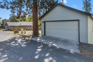 1608 NW Elgin Ave, Bend, OR 97703 - Photo 21